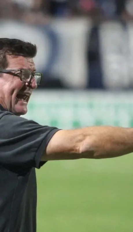 Alfredo Berti, DT de Independiente Rivadavia.