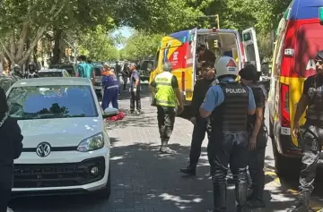 Un menor murió y otro está grave tras ser atropellados en el Parque San Martín