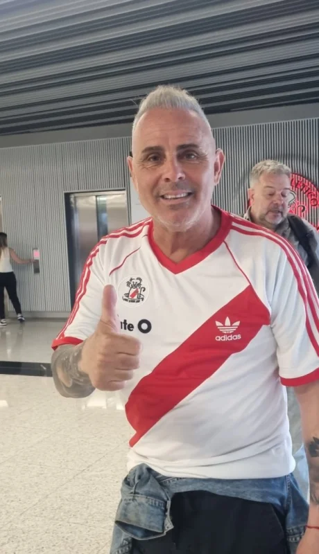 Pablo Lunati, candidato a presidente, llego a votar