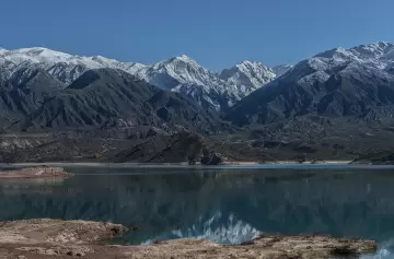 Los mendocinos y el cuidado de la más importante fuente de vida, el agua