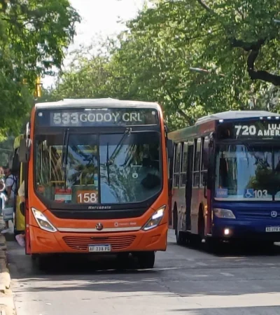 La desesperación de los mendocinos por el aumento del pasaje de colectivo a partir del 10 de noviembre.