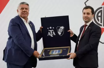 El día uno: Stefano Di Carlo asumió en River (con incertidumbre por Gallardo)