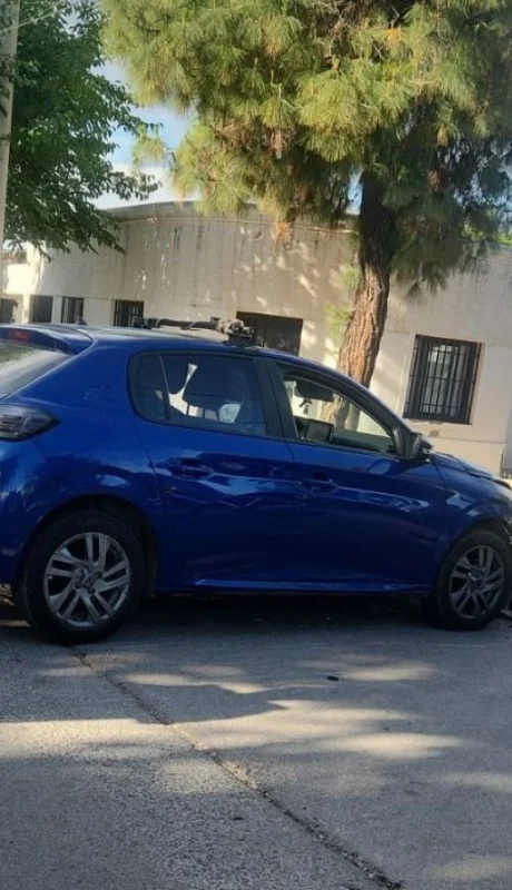 El Servicio de Emergencias Coordinado (SEC) llegó rápidamente, pero los médicos sólo pudieron constatar el fallecimiento del motociclista.