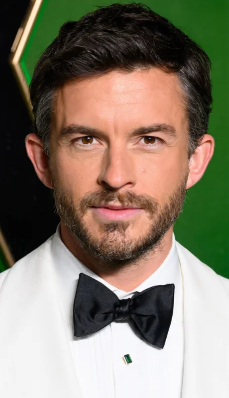 Bailey es el primer hombre abiertamente gay en ser reconocido con este título por la revista People.