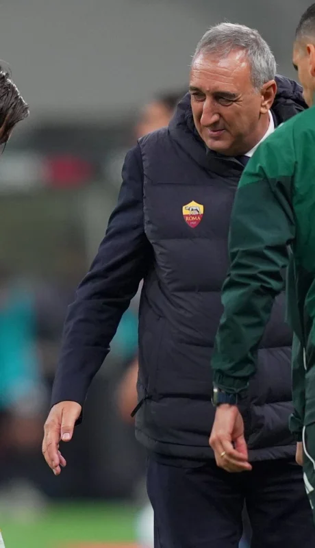 Paulo Dybala se desgarró y estará casi un mes afuera de las canchas.