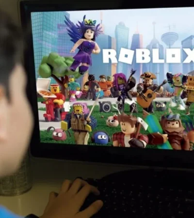 Roblox es una plataforma de juegos en línea y creación de mundos virtuales usada por millones de menores en todo el mundo.