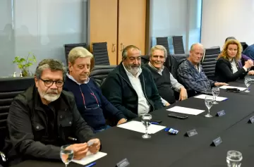 Mañana se consagrará el nuevo triunvirato de la CGT en un congreso tras el acuerdo con fórceps
