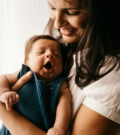 La mayor parte de este logro se atribuye directamente a las mejoras en la atención durante y después del parto.
