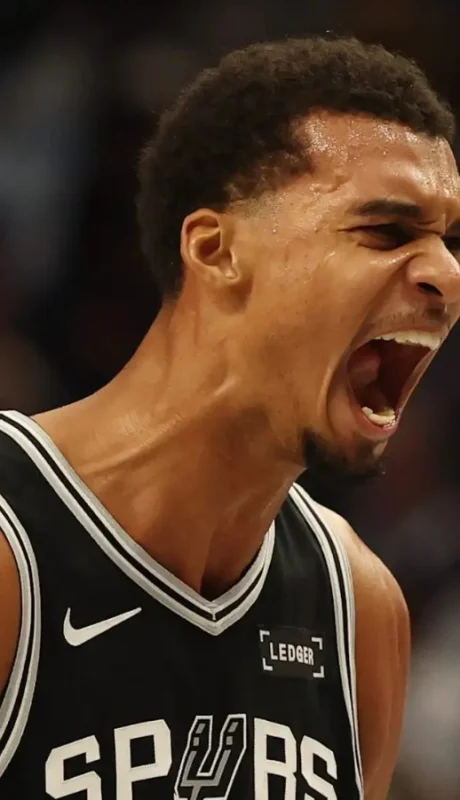 Wembanyama volvió después de su lesión.