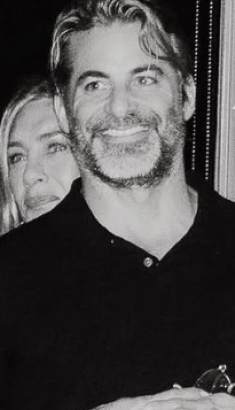 La romántica foto del blanqueo: la romántica felicitación de Jennifer Aniston que confirmó su romance