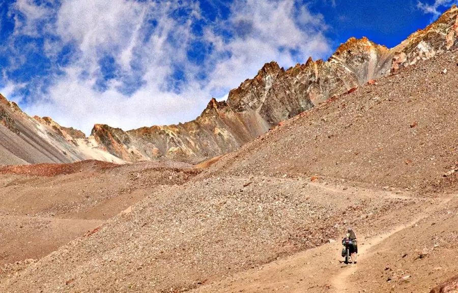 Piuquenes, proyección hacia un paso a Chile