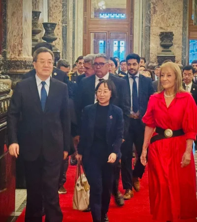 China y Uruguay reafirman lazos comerciales