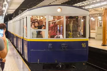 Cómo viajar en los subtes de madera de 100 años: paseo histórico gratuito de la Línea A en la Noche de los Museos