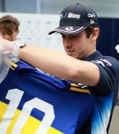 Franco no oculta su fanatismo por Boca y recibió un regalo especial en Brasil.