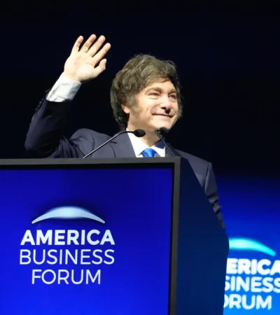 El Presidente fue ovacionado tras su discurso