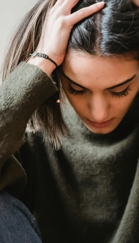 Detrás de cada dolor de cabeza intenso, puede esconderse un hábito alimenticio cotidiano.