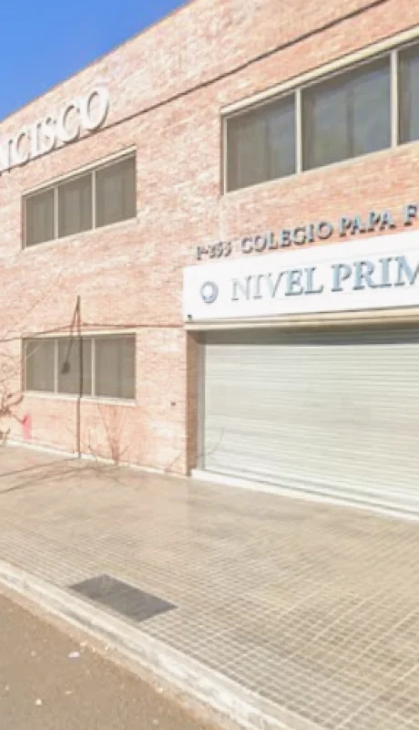 Temor y evacuación en la escuela Papa Francisco tras una amenaza de bomba.