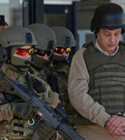 Víctor Manzanares cuando fue detenido por la Policía Federal. (Foto: Archivo web)