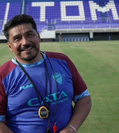 Omar Asad meterá mano en el equipo.