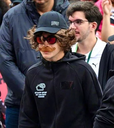 Franco Colapinto disfrazado en la fan zone de Interlagos/ Fuente: Redes