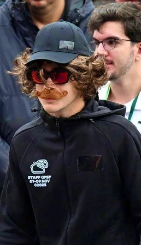 Franco Colapinto disfrazado en la fan zone de Interlagos/ Fuente: Redes