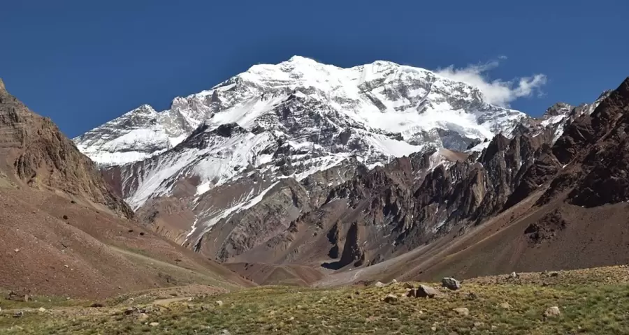 Las condiciones climáticas del Aconcagua permitieron a los Incas momificar al niño de manera natural.
