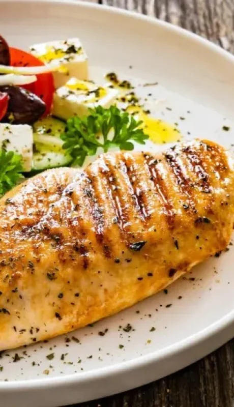 Lo que pones en tu plato por la noche define tu vitalidad de mañana.