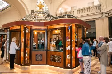 Robó con un destornillador: el 'unicornio azul' y las antigüedades que se llevó de un café histórico de Mendoza