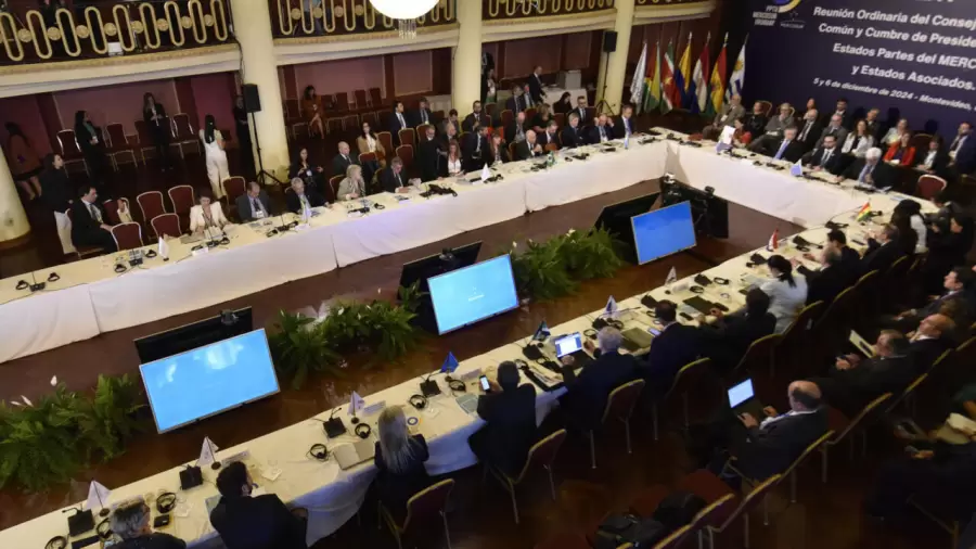 Asambleas y cumbres para buscar el acuerdo