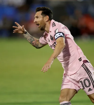 Lionel Messi tras convertir su primer gol en el encuentro contra el Nashville SC