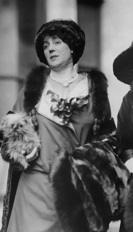 La historia detrás de la familia Guinness es mucho más pertubadora de lo que muestra la serie de Netflix.