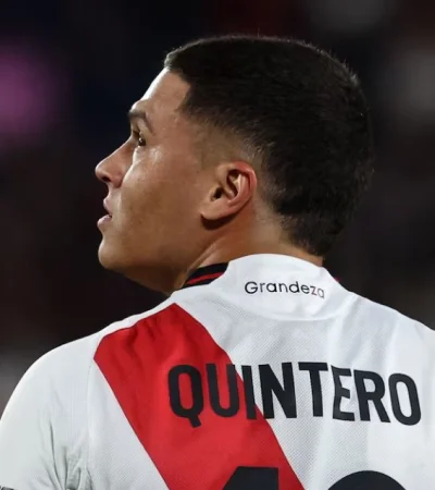 Juanfer Quintero se cruzó con un periodista.