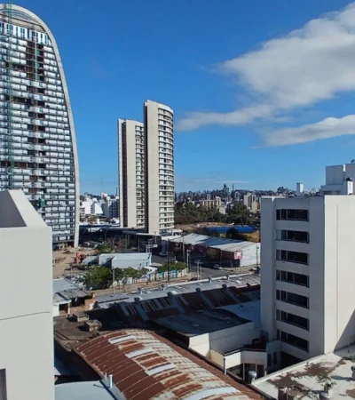 El barrio General Paz es un sector antiguo y residencial que ha sido modernizado, mezclando arquitectura clásica con nuevas construcciones.