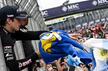 El premonitorio mensaje y un pedido a Dua Lipa: el festejo viral de Colapinto por el triunfo de Boca