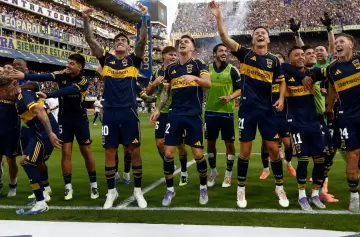 Boca recibirá una sanción económica por los "particulares" que ingresaron al campo en el Superclásico