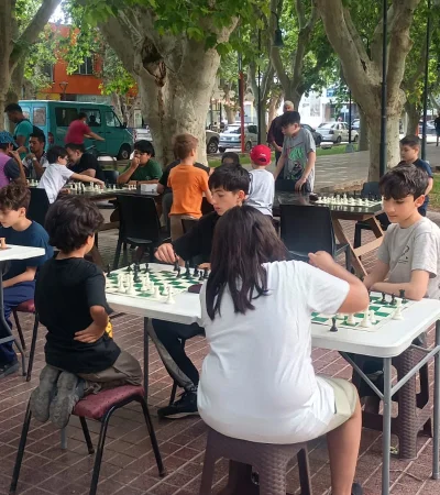 El ajedrez crece en el Este de Mendoza.