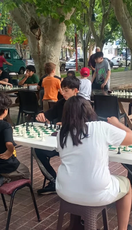 El ajedrez crece en el Este de Mendoza.