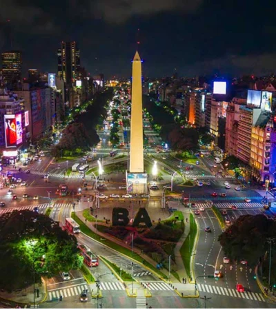 Emblema de la Ciudad de Buenos Aires, el Obelisco fue inaugurado en 1936.