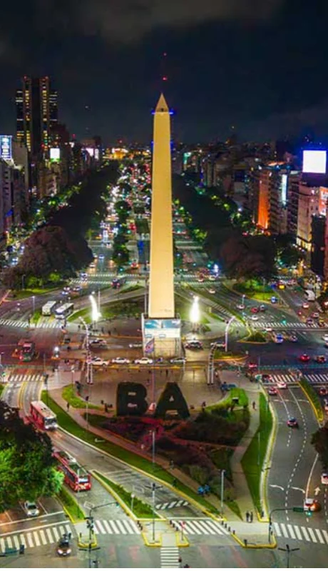 Emblema de la Ciudad de Buenos Aires, el Obelisco fue inaugurado en 1936.