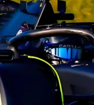 Checo Pérez giró en un Ferrari totalmente negro.