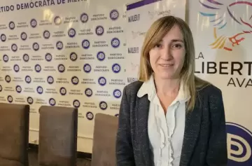 Diputada del Partido Demócrata apoya al gobierno pero defiende sus principios
