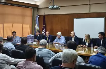 Sturzenegger: "La desregulación es para darle más libertad al productor" de la vitivinicultura