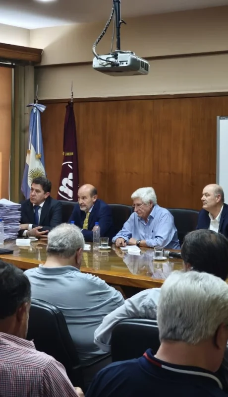 Reunión de Sturzenegger con el mundo del vino