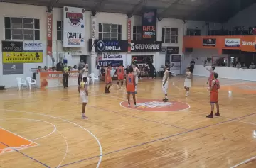 Rivadavia Básquet cayó en casa ante Comunicaciones