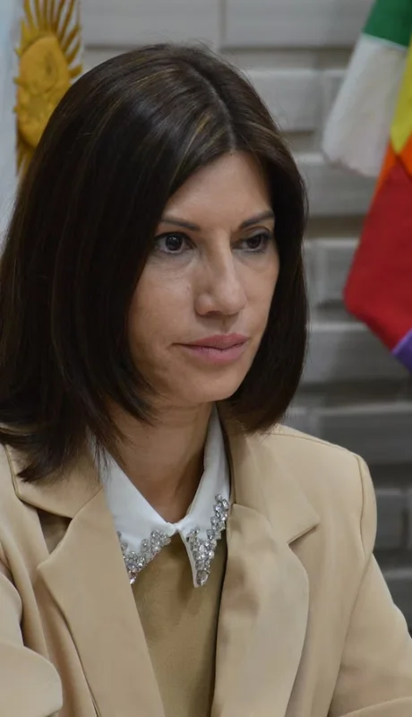 La jueza, Dolly Fernández