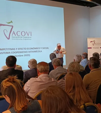 El impacto de las cooperativas vitivinícolas volvió a estar en debate durante un cónclave en FECOVITA.
