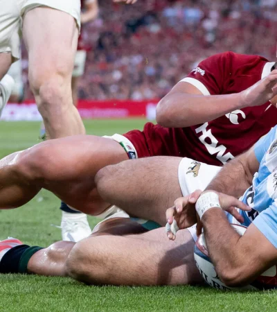 Cordero coronando la carrera que termina en el ingoal