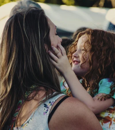 La carga materna en tiempos de cambio.