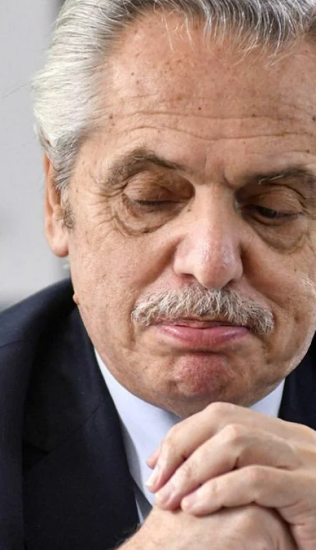 La Cámara ratificó además el embargo sobre los bienes del expresidente hasta alcanzar los $14.634 millones, junto con la prohibición de salir del país