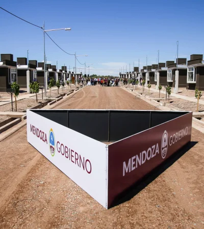 ¡Tu crédito para construir puede llegar hasta alrededor de 100 millones de pesos, combinando tu ahorro del 15% con el aporte de la provincia!